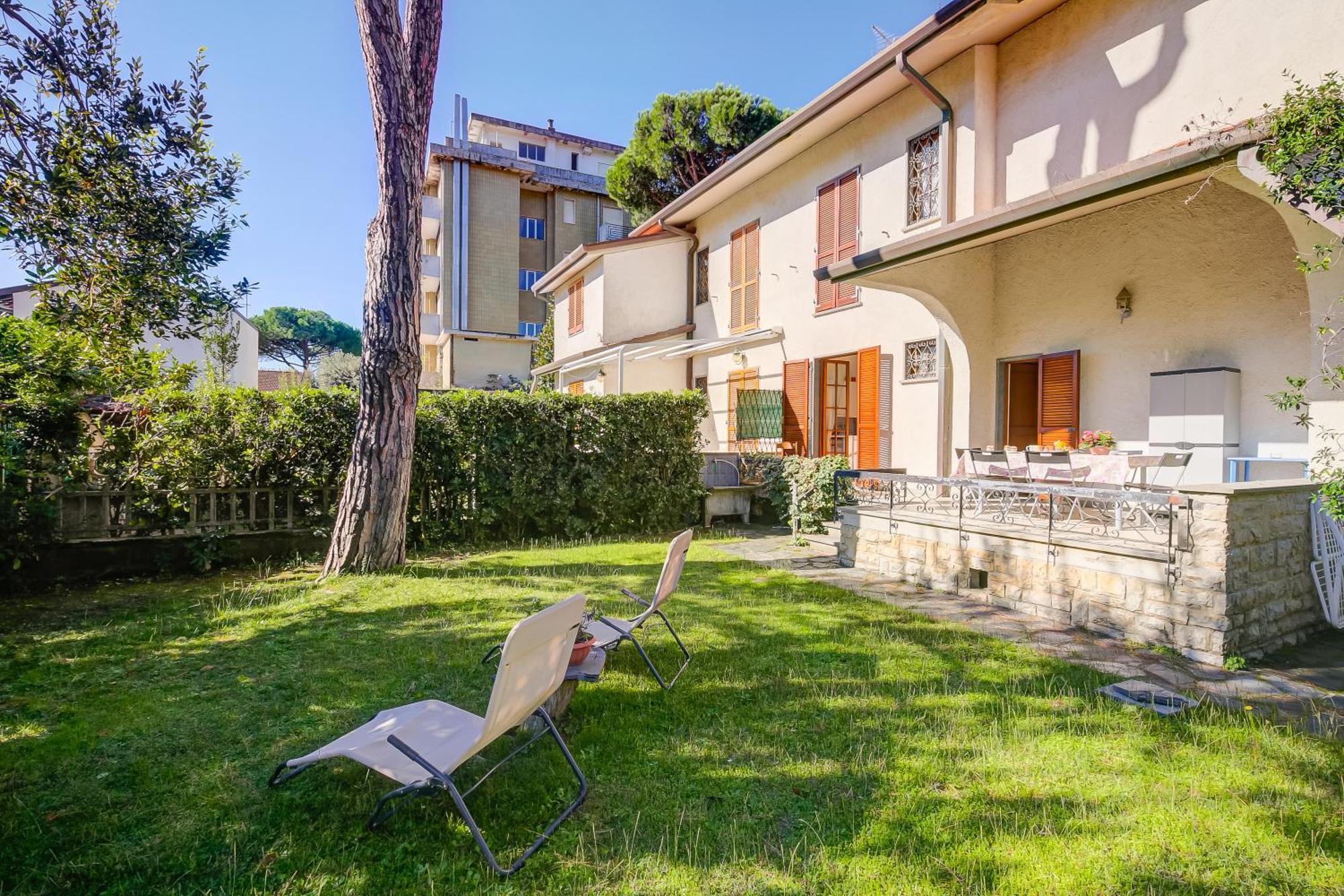Casa Maddalena Al Mare 600M From Sea - Happy Rentals Marina di Pietrasanta Esterno foto